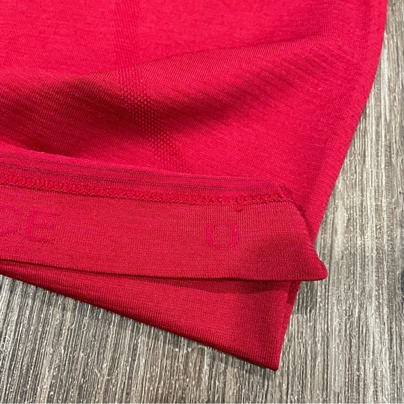 lululemon athletica Red Short Sleeve Tee - Picture 8 of 13